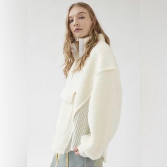 Urban Outfitters Jackets & Blazers - Bdg Urban Outfitters Sherpa pullover